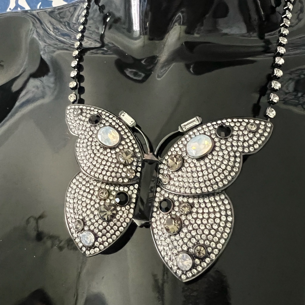 Abs Allen Schwartz Crystal Butterfly Necklace 38$
